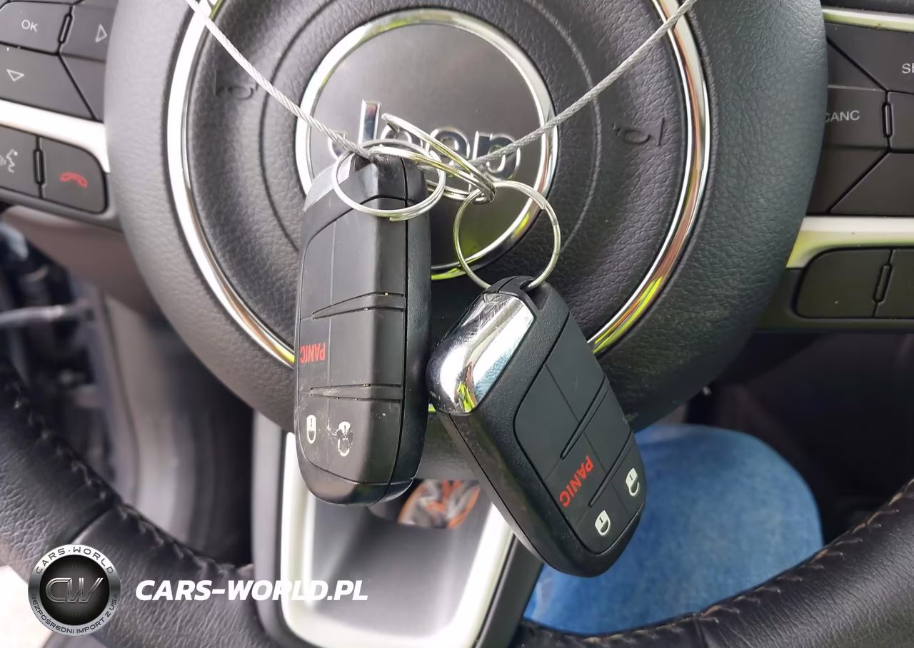 2023 Jeep Renegade Latitude 4X4 VIN:ZACNJDB18PPP42633 - 11
