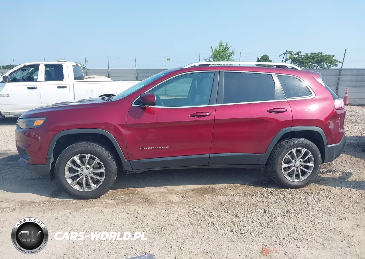 2019 Jeep Cherokee Latitude Plus 4X4 VIN:1C4PJMLX3KD120964 - 14