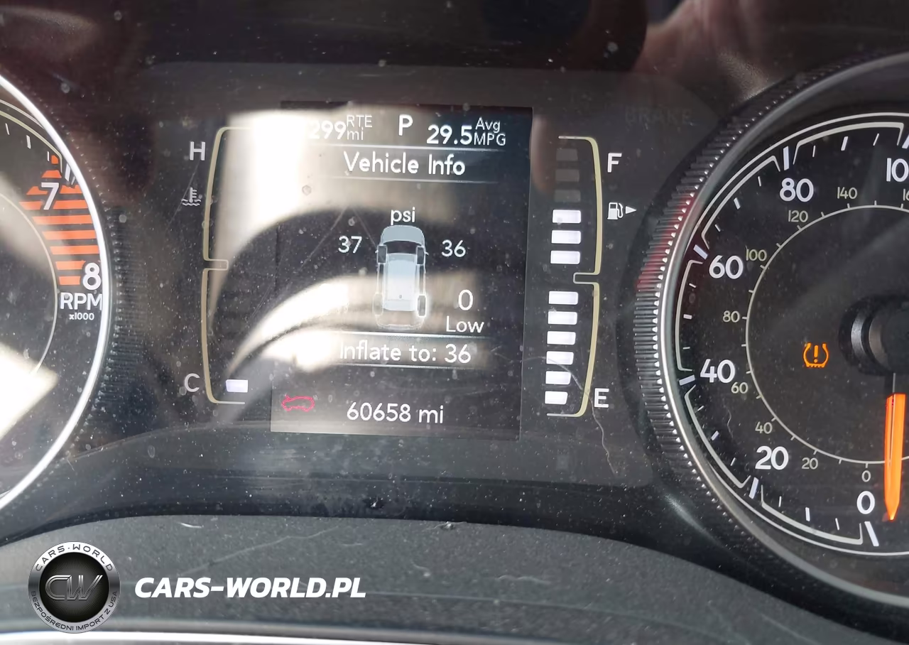 2019 Jeep Cherokee Latitude Plus 4X4 VIN:1C4PJMLX3KD120964 - 15