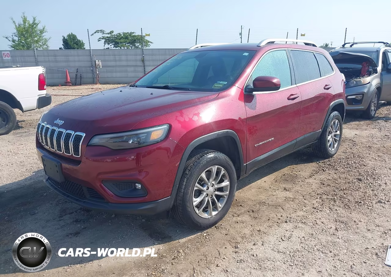 2019 Jeep Cherokee Latitude Plus 4X4 VIN:1C4PJMLX3KD120964 - 2