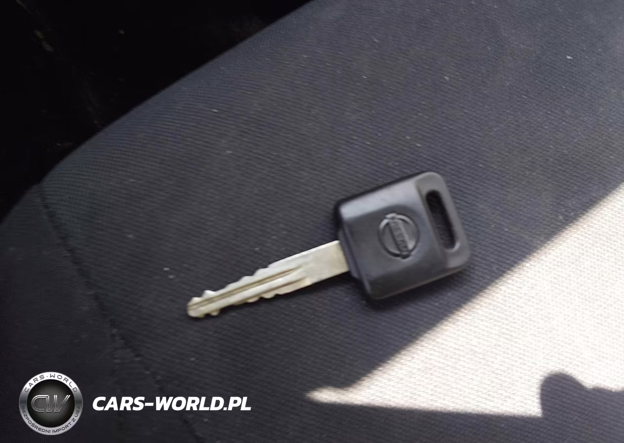 2024 Nissan Versa 1.6 S VIN:3N1CN8DVXRL817675 - 11
