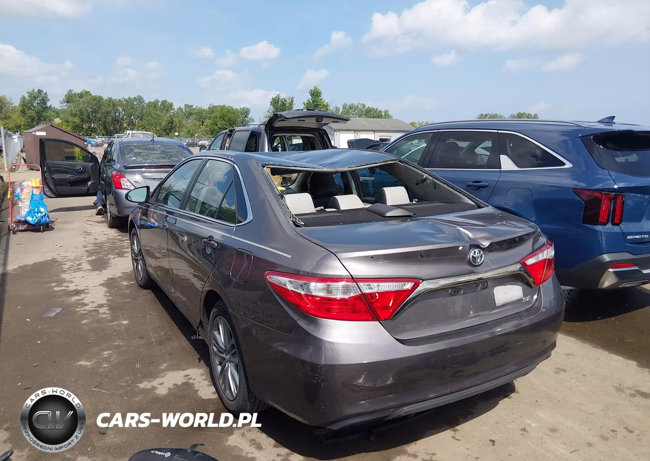 2017 Toyota Camry Se VIN:4T1BF1FKXHU813173 - 3