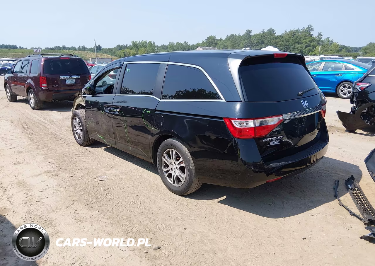 2013 Honda Odyssey Ex-L VIN:5FNRL5H64DB045891 - 3