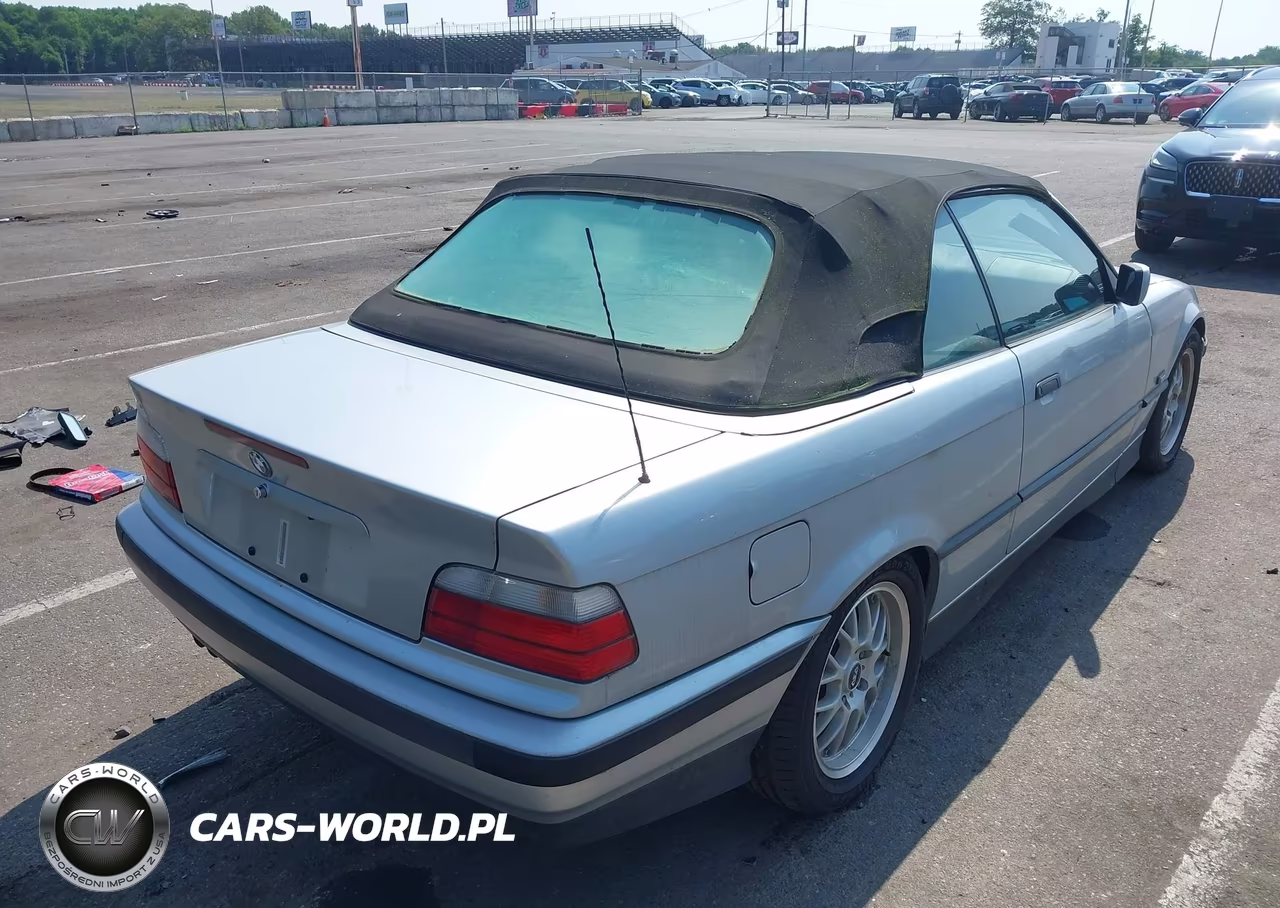 1995 BMW 325 Ic Automatic VIN:WBABJ6320SJD42793 - 4