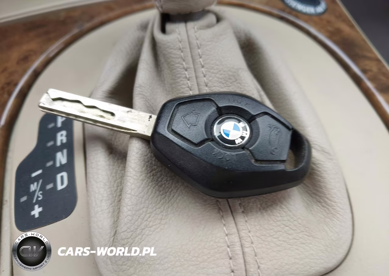 2005 BMW Z4 2.5I VIN:4USBT33525LS58240 - 11