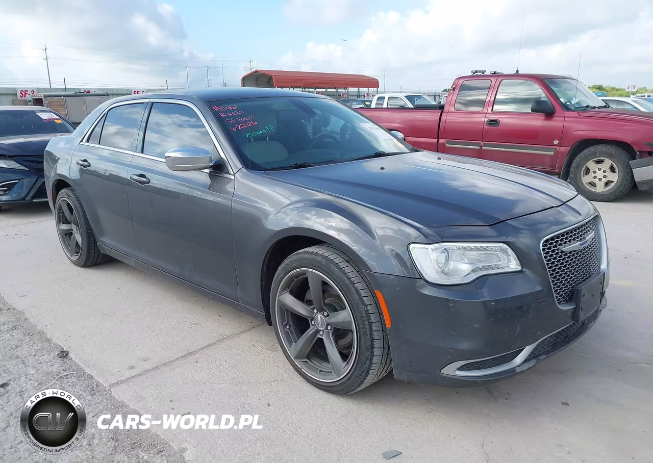 2019 Chrysler 300 Touring – zdjęcie 1 z 11