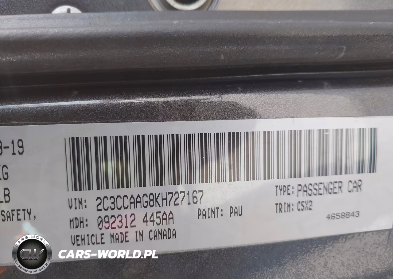 2019 Chrysler 300 Touring VIN:2C3CCAAG8KH727167 - 9