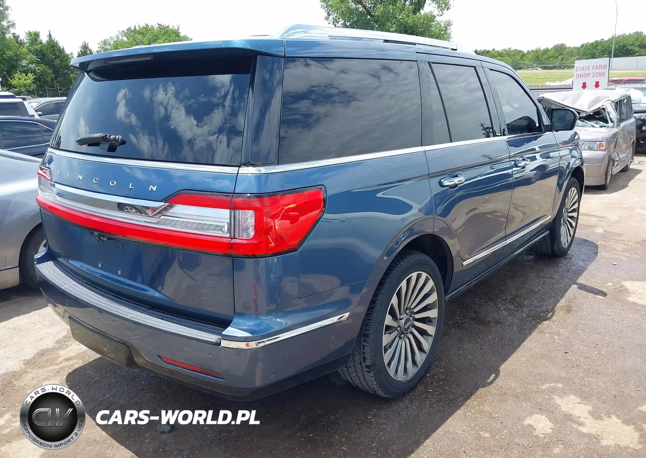 2018 Lincoln Navigator Reserve VIN:5LMJJ2LT4JEL12502 - 4