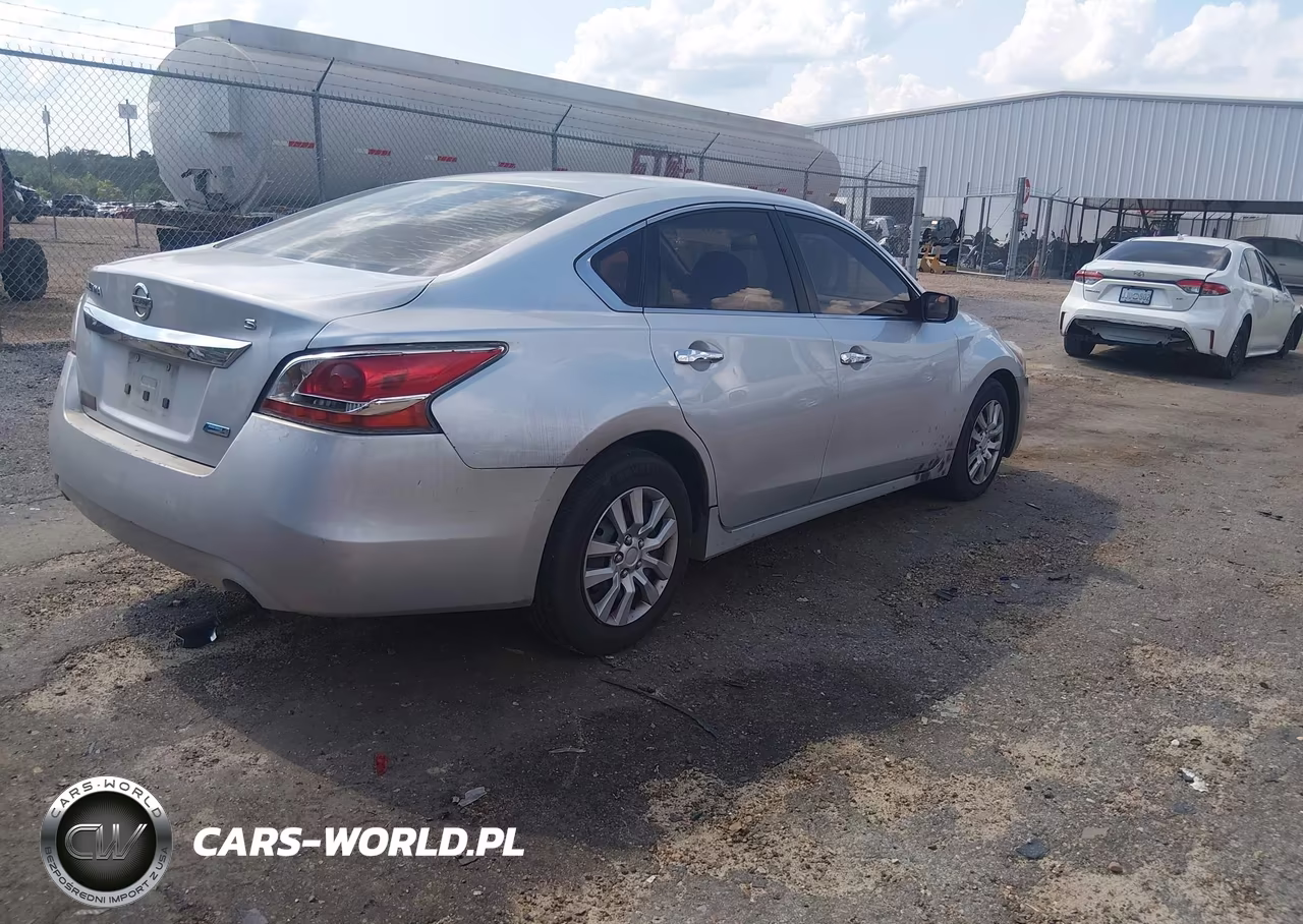 2013 Nissan Altima 2.5 S VIN:1N4AL3AP6DN530285 - 4