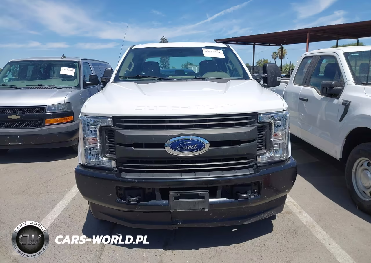 2018 Ford F-350 Xl-Xlt VIN:1FD8X3B60JEC69777 - 17