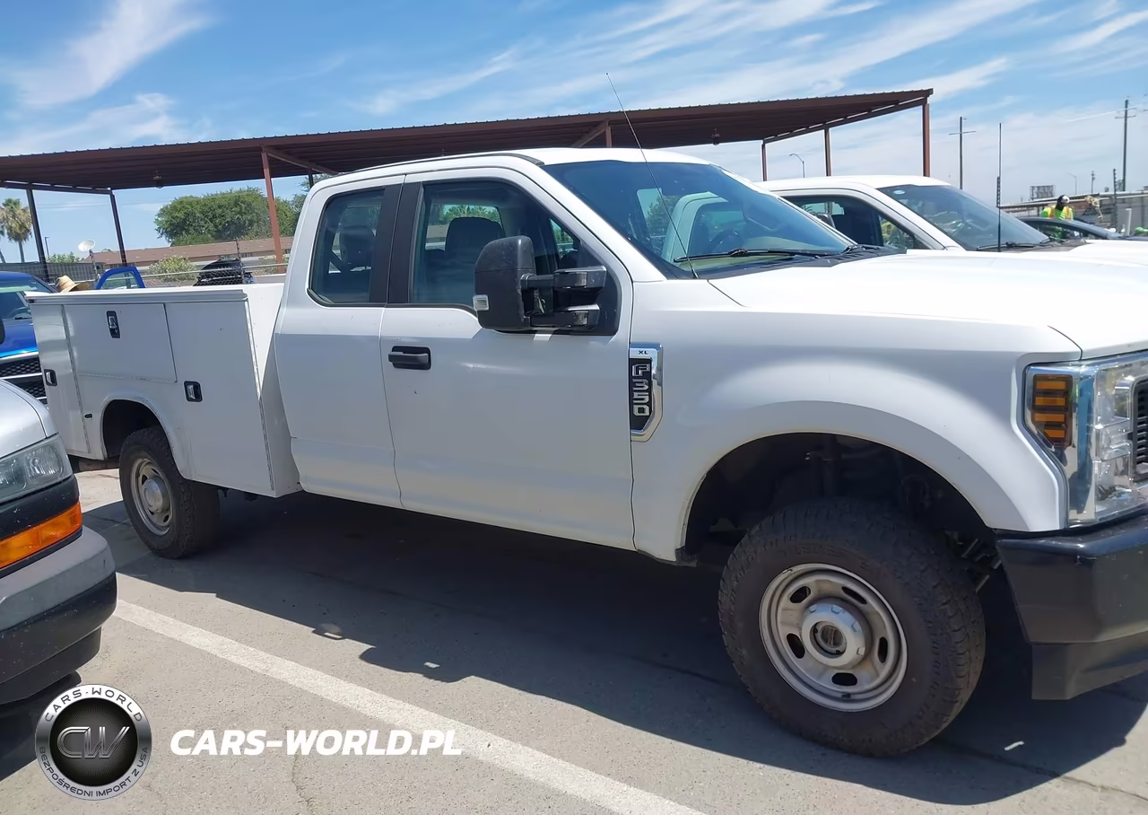 2018 Ford F-350 Xl-Xlt VIN:1FD8X3B60JEC69777 - 18