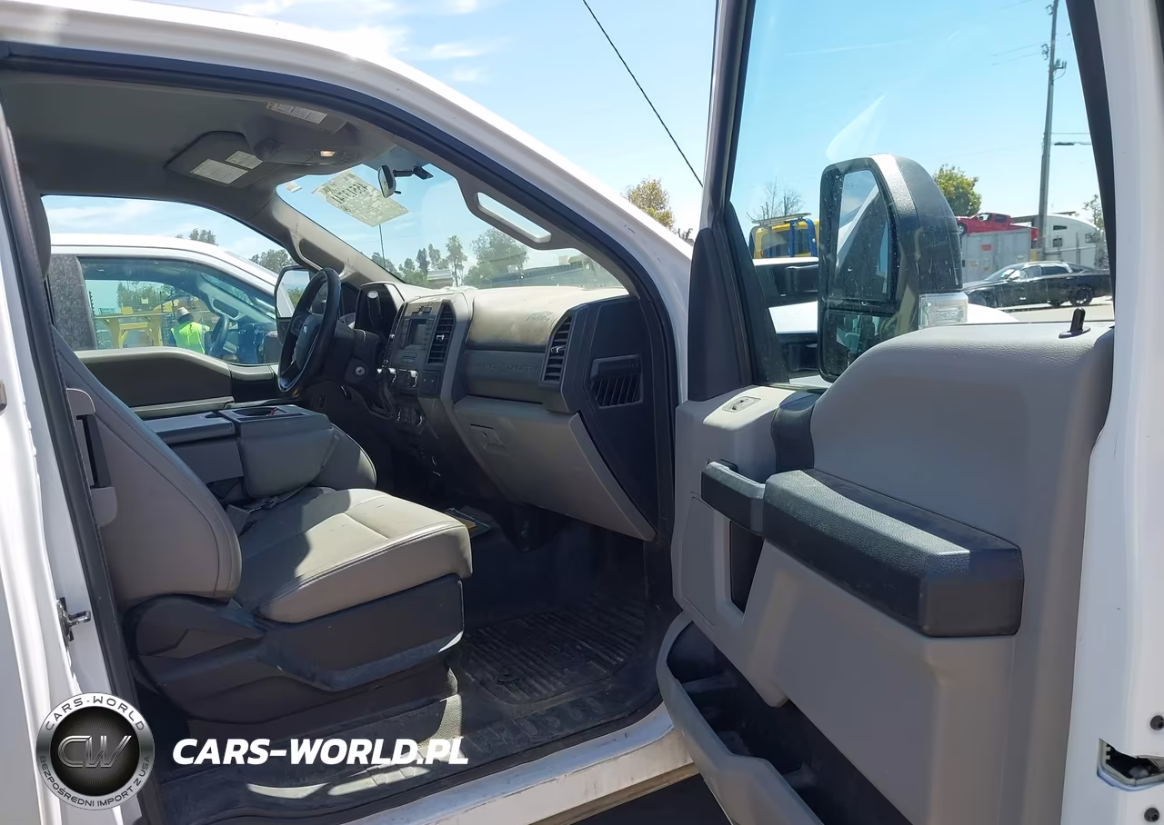 2018 Ford F-350 Xl-Xlt VIN:1FD8X3B60JEC69777 - 5