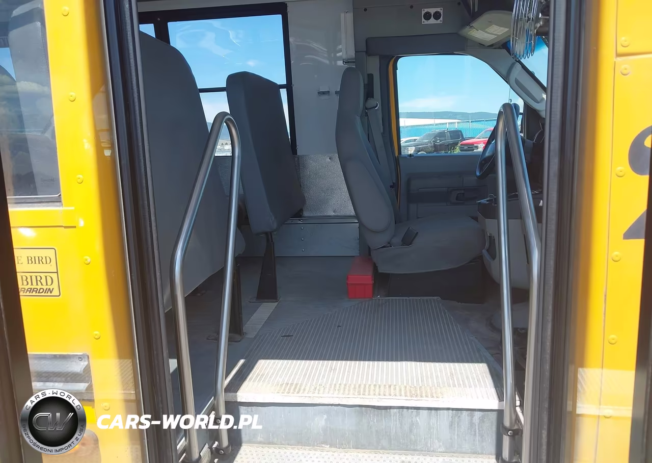 2016 Ford Econoline E450 Super Duty Cutwy Van VIN:1FDEE4FL9GDC13835 - 5