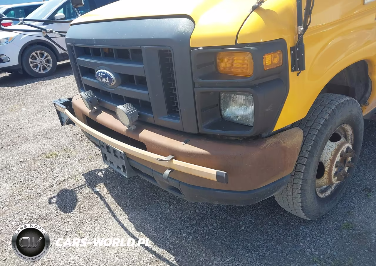 2016 Ford Econoline E450 Super Duty Cutwy Van VIN:1FDEE4FL9GDC13835 - 6