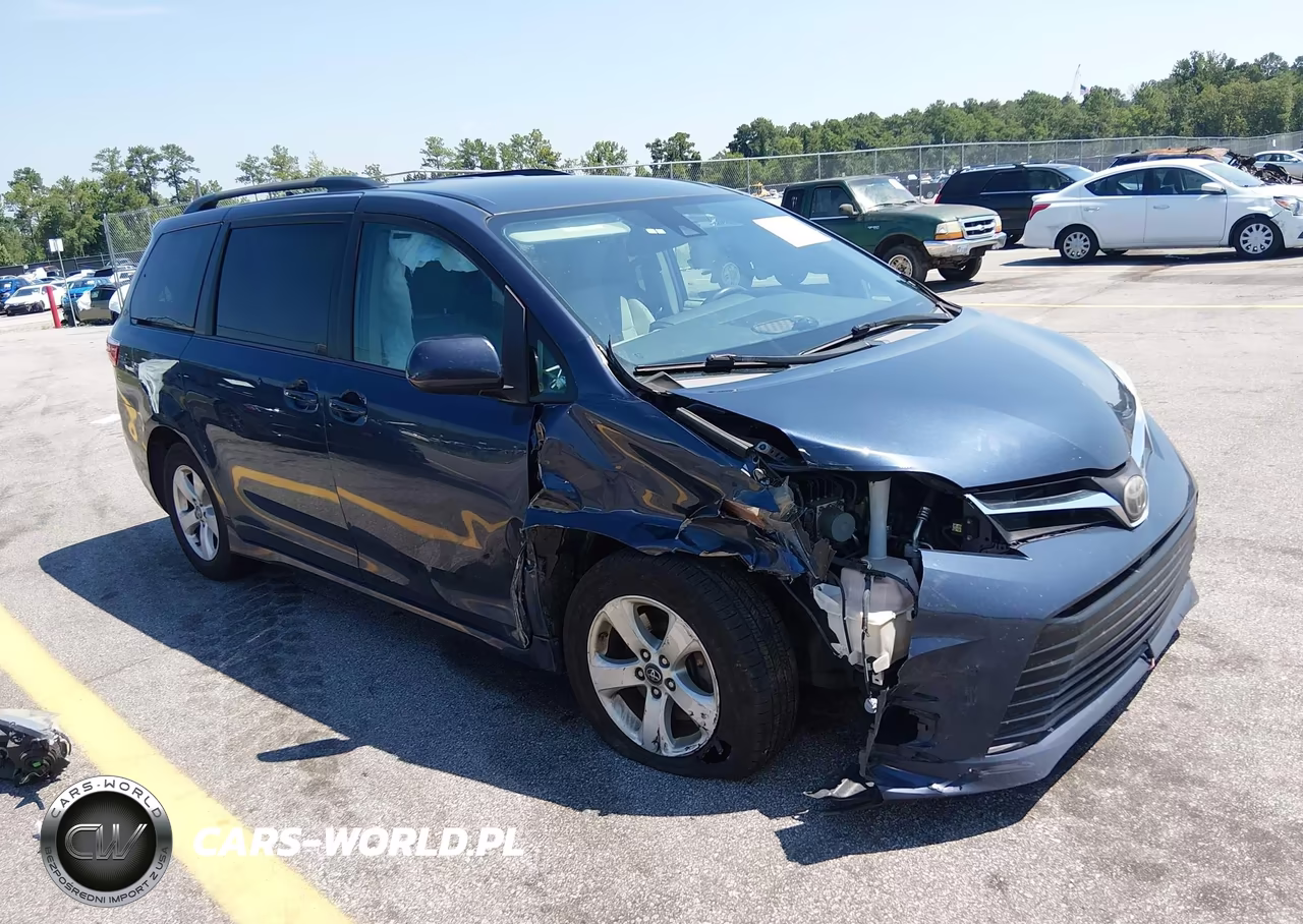 2018 Toyota Sienna Le 8 Passenger – zdjęcie 1 z 16