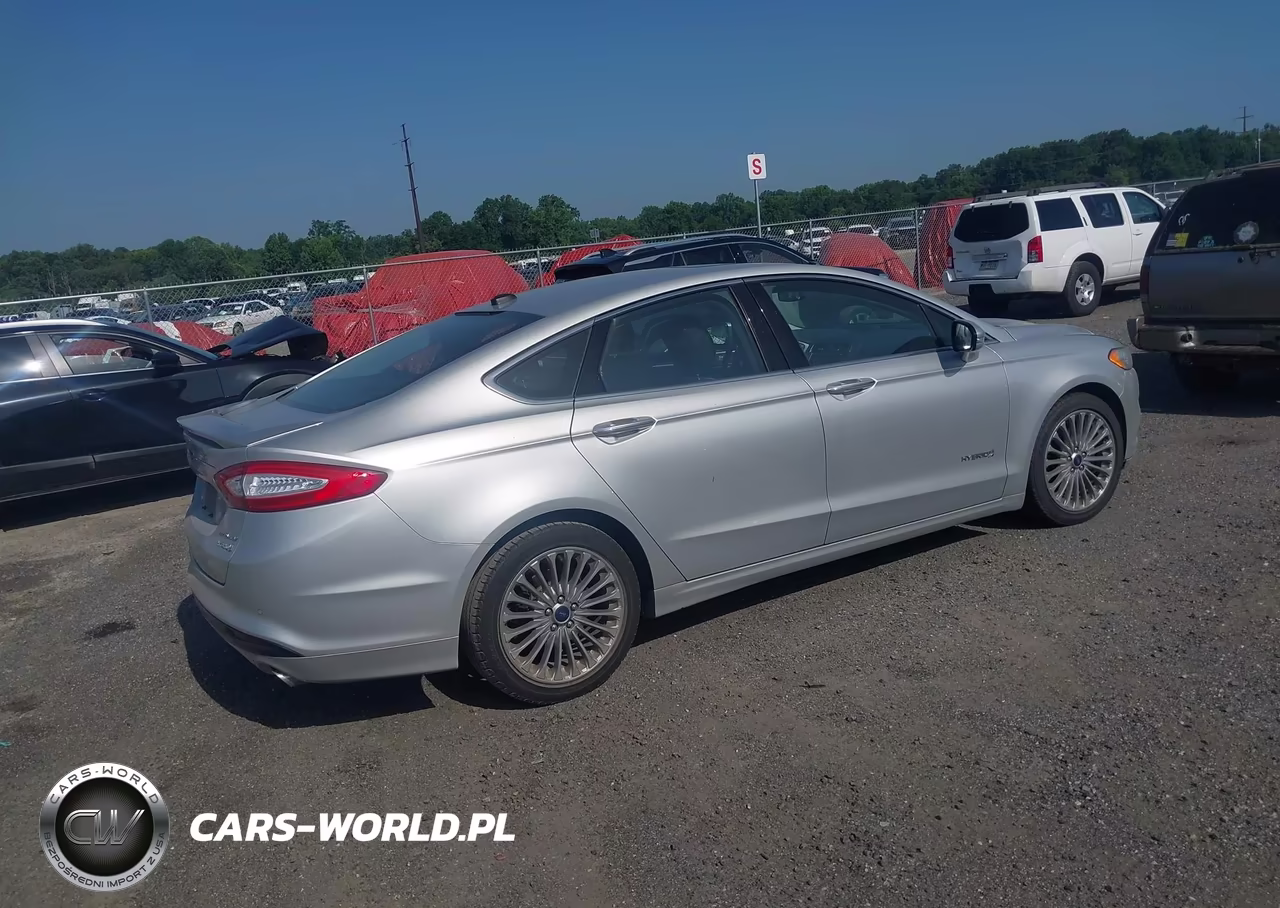 2014 Ford Fusion Hybrid Titanium VIN:3FA6P0RU4ER206253 - 4