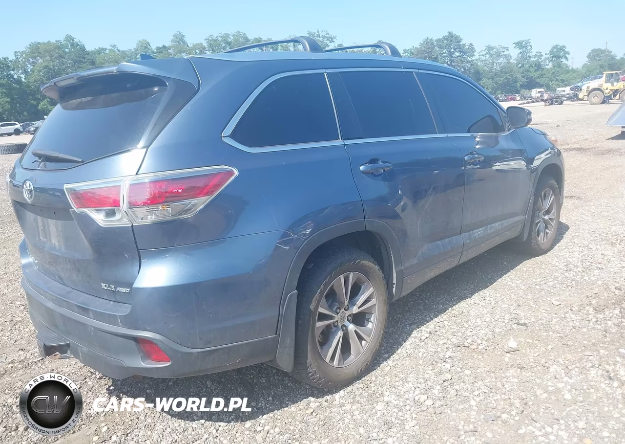 2014 Toyota Highlander Xle V6 VIN:5TDJKRFH8ES040881 - 4