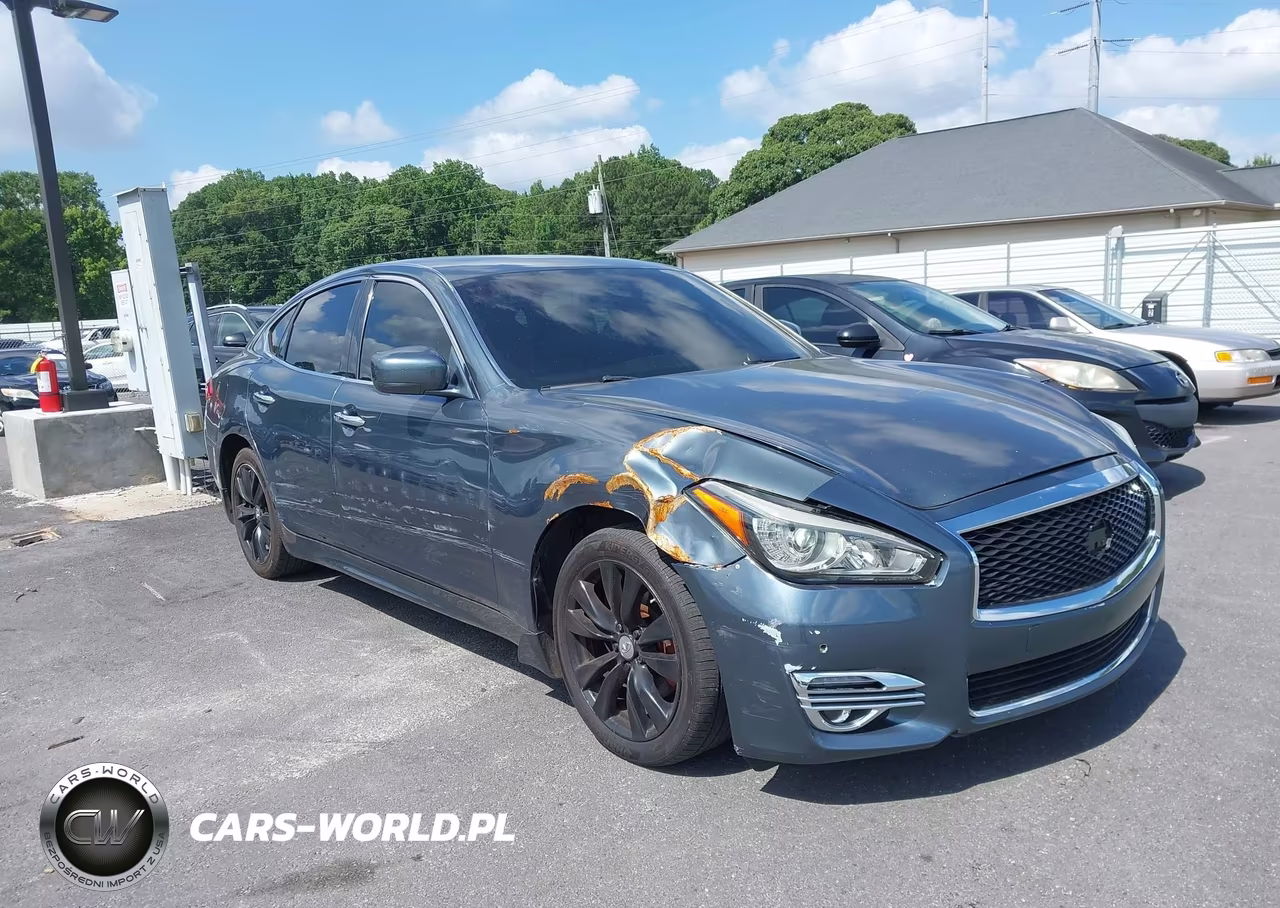 2012 Infiniti M37