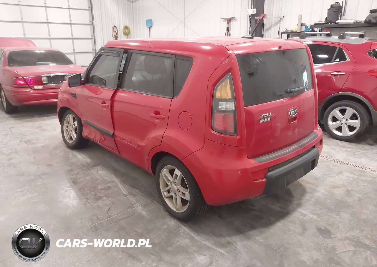 2011 Kia Soul + VIN:KNDJT2A20B7315222 - 3