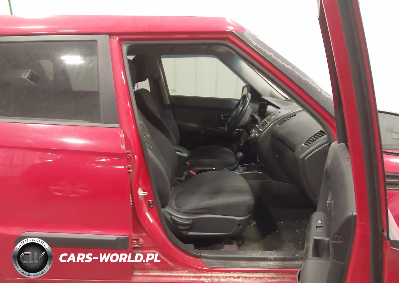 2011 Kia Soul + VIN:KNDJT2A20B7315222 - 5