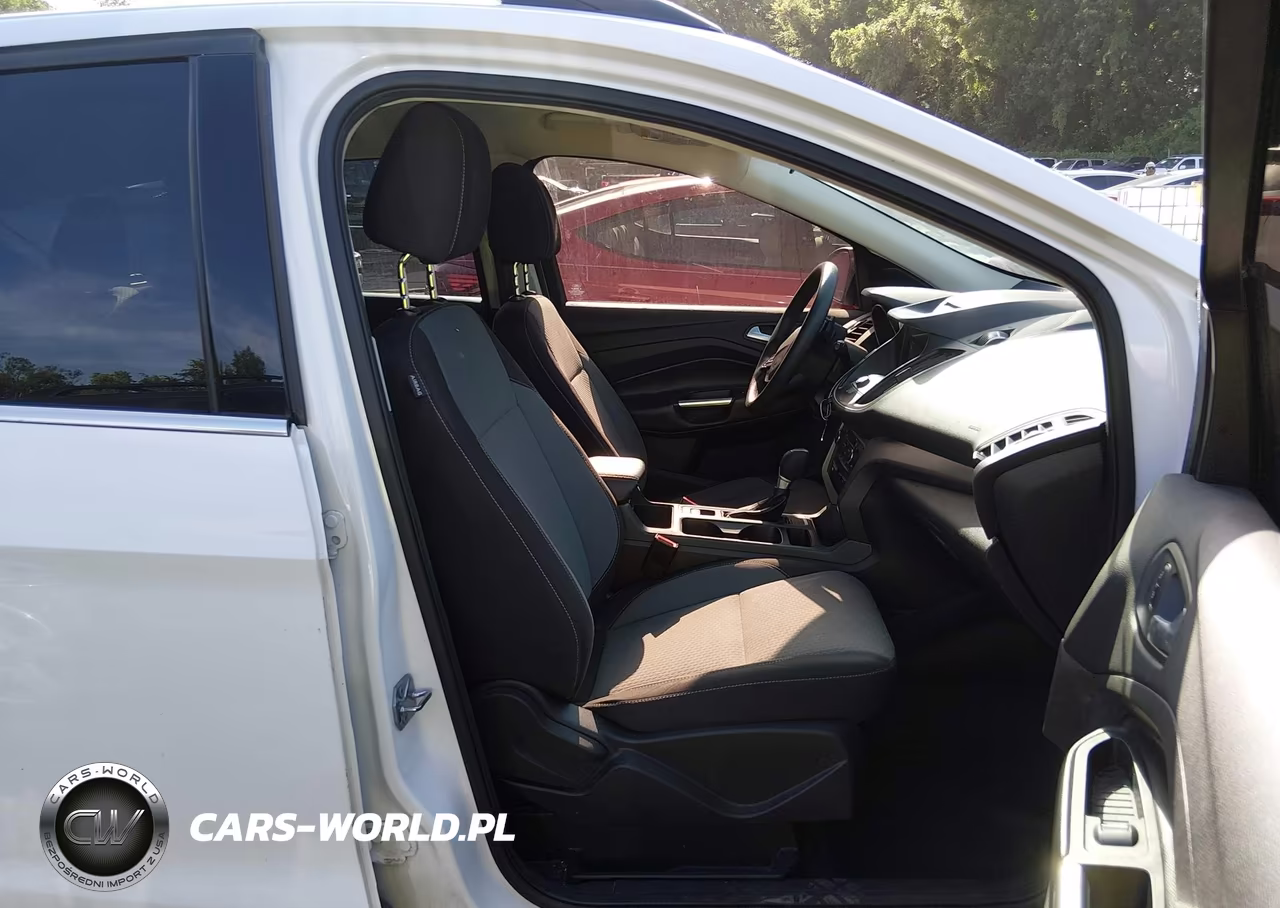 2017 Ford Escape Se VIN:1FMCU0GD3HUA37702 - 5