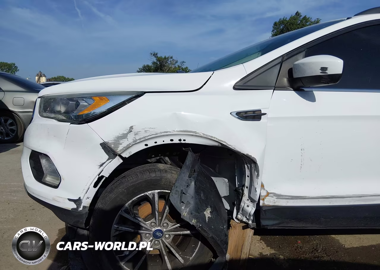 2017 Ford Escape Se VIN:1FMCU0GD3HUA37702 - 6