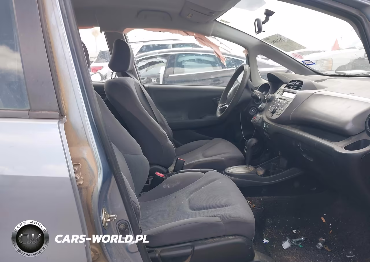 2011 Honda Fit VIN:JHMGE8H31BC021923 - 5