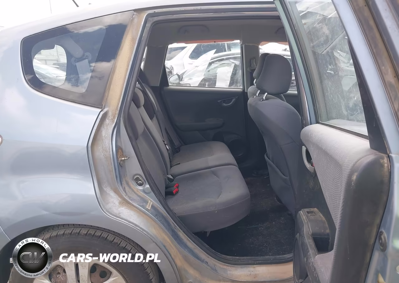 2011 Honda Fit VIN:JHMGE8H31BC021923 - 8