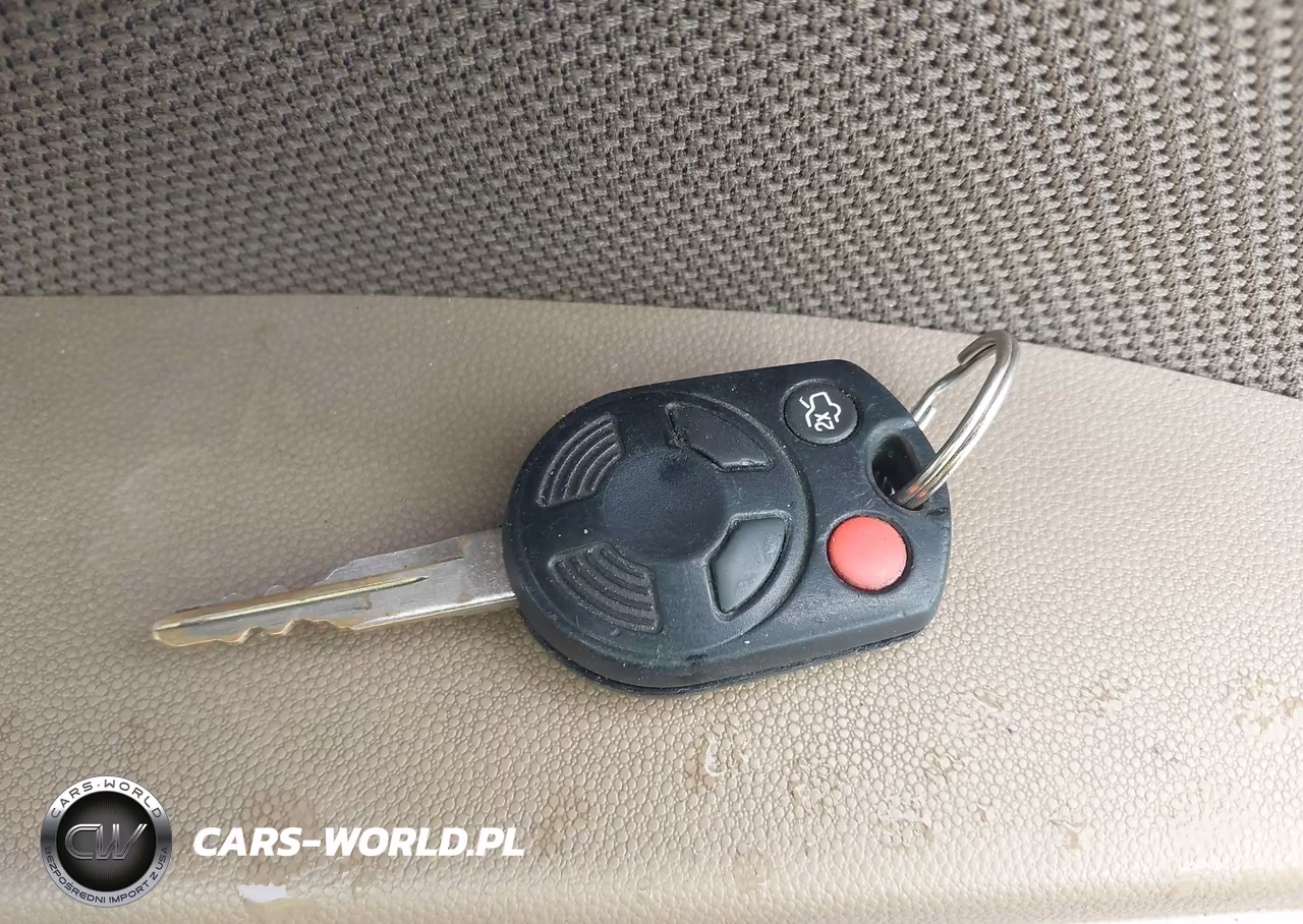 2009 Ford Escape Xlt VIN:1FMCU03709KB30481 - 11