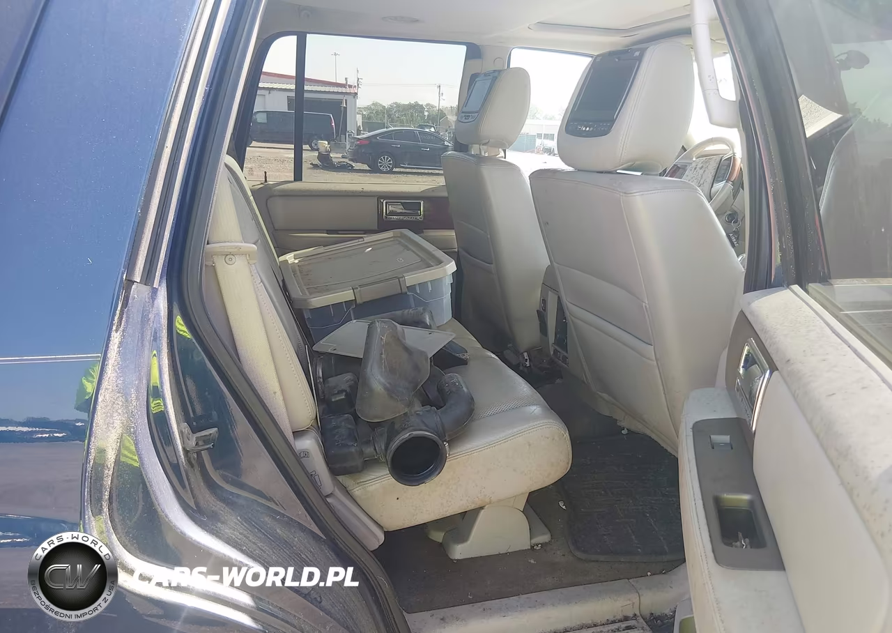 2011 Lincoln Navigator VIN:5LMJJ2J55BEJ02755 - 8