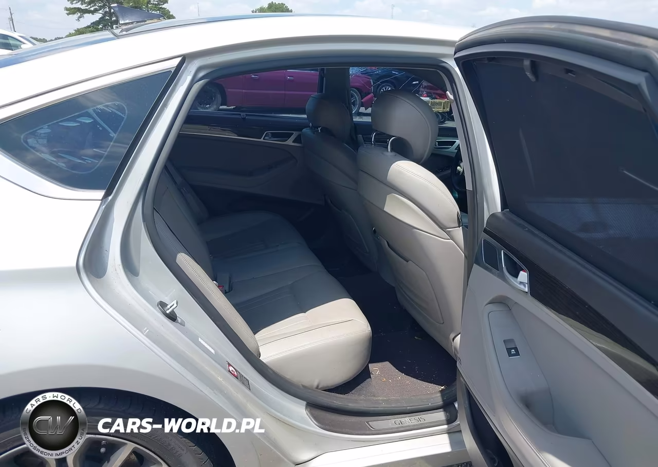 2015 Hyundai Genesis 3.8 VIN:KMHGN4JE9FU102346 - 8