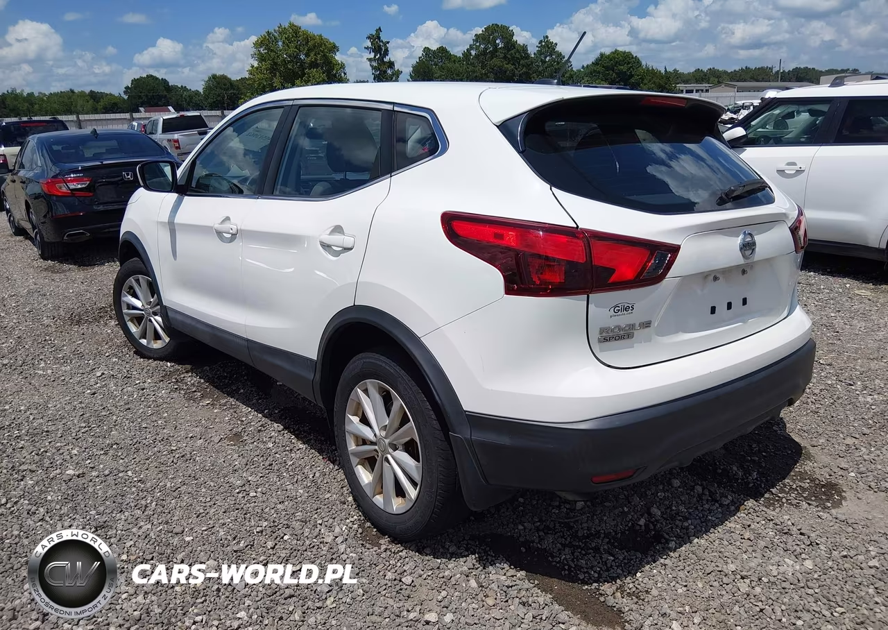 2018 Nissan Rogue Sport S VIN:JN1BJ1CP8JW157426 - 3