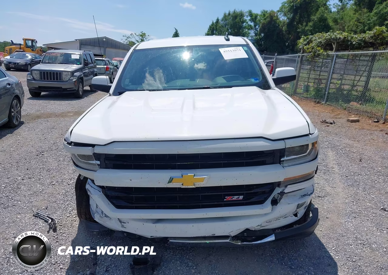2018 Chevrolet Silverado 1500 2Lt VIN:3GCUKREC2JG393838 - 13