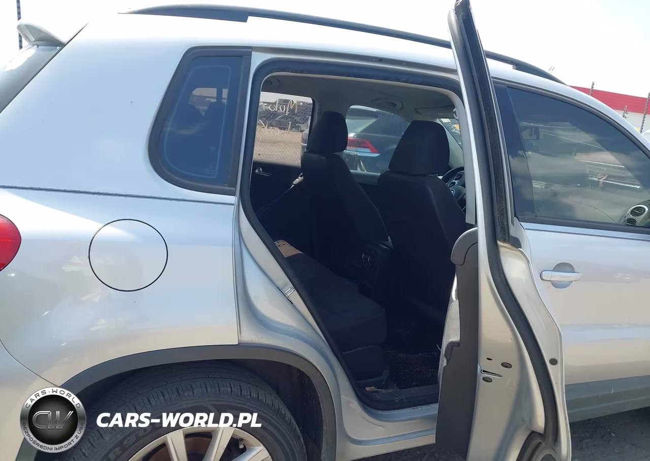 2018 Volkswagen Tiguan Limited 2.0T VIN:WVGAV7AX4JK001860 - 8
