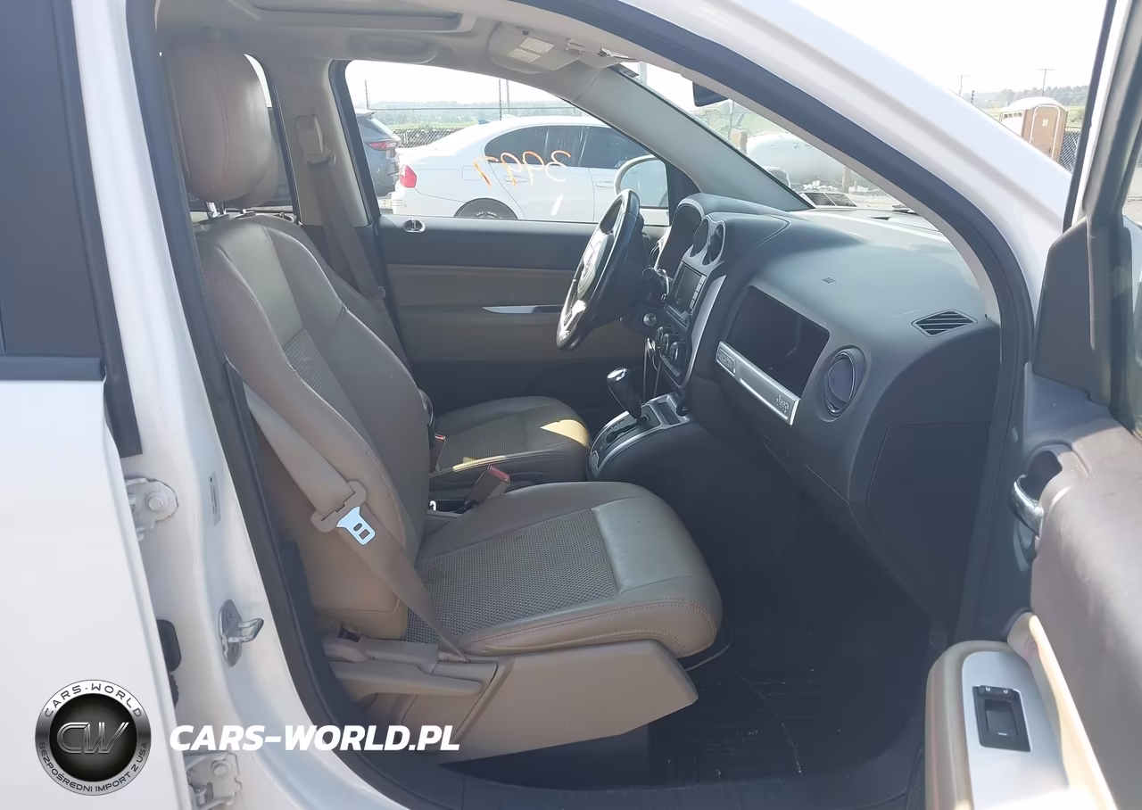 2016 Jeep Compass Latitude VIN:1C4NJDEB6GD587425 - 5