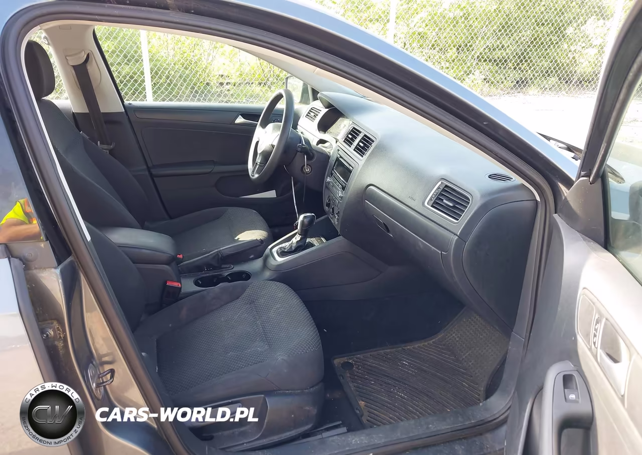 2013 Volkswagen Jetta 2.0L S VIN:3VW2K7AJ6DM431770 - 5