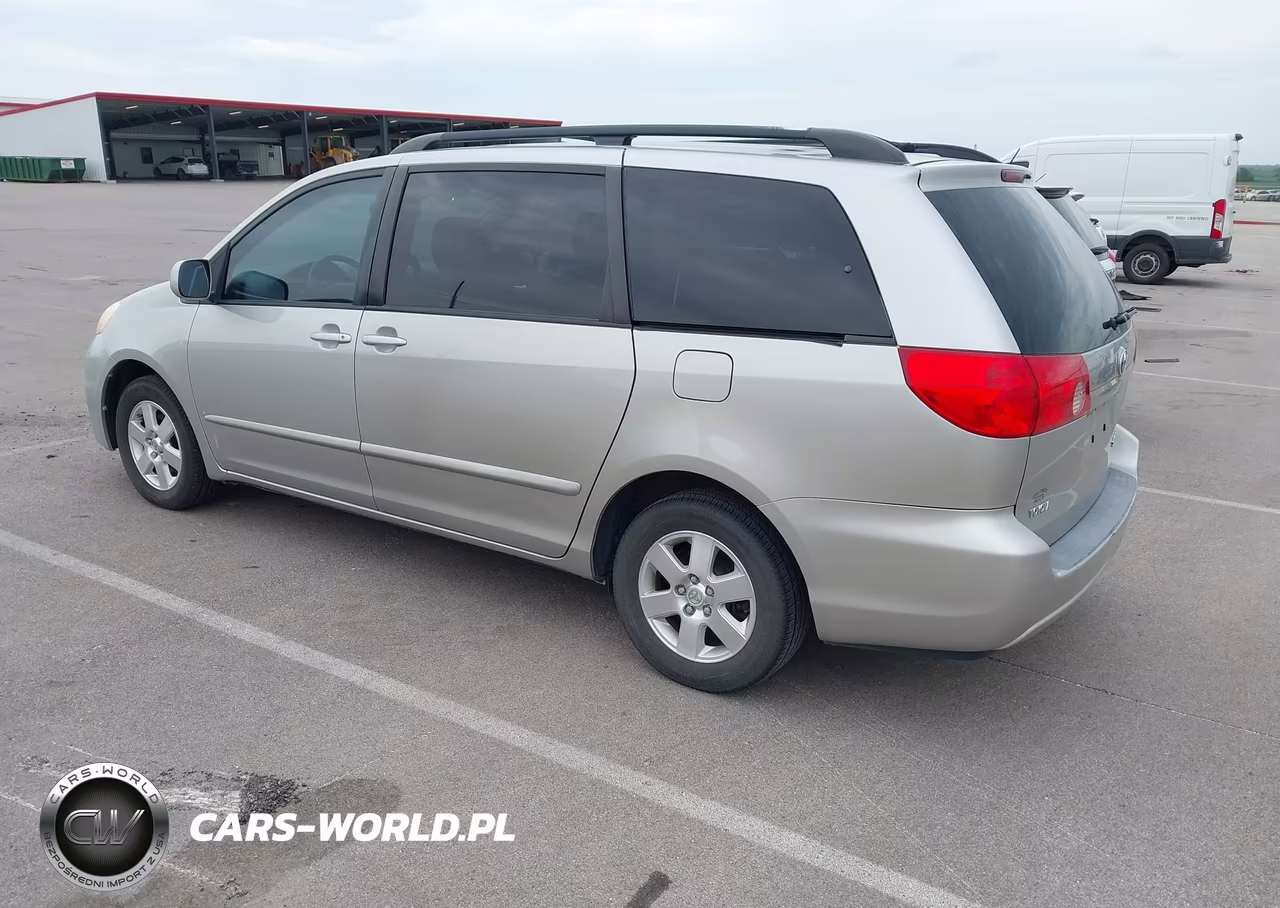 2010 Toyota Sienna Xle VIN:5TDYK4CC0AS309069 - 3