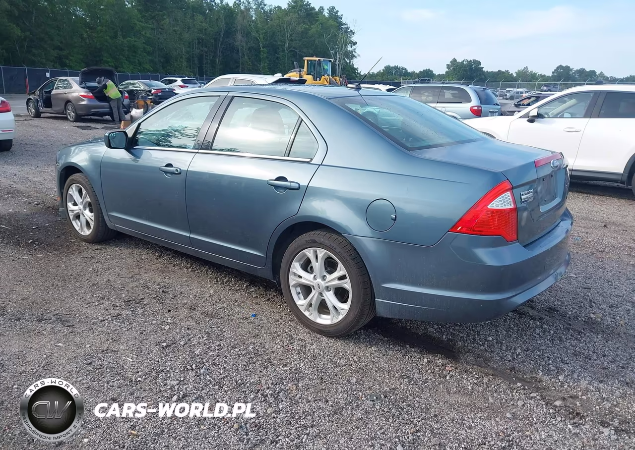 2012 Ford Fusion Se VIN:3FAHP0HA4CR102410 - 3