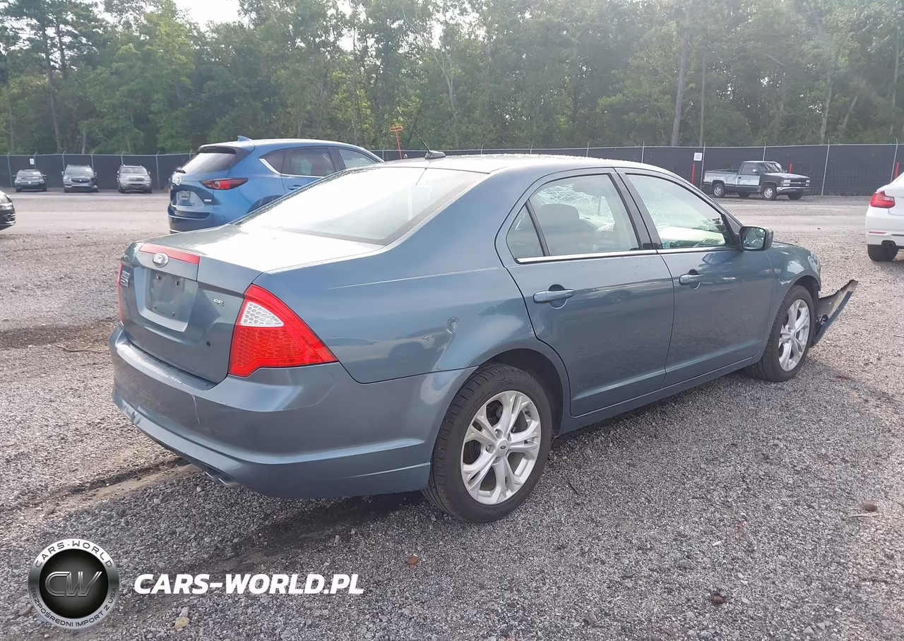 2012 Ford Fusion Se VIN:3FAHP0HA4CR102410 - 4