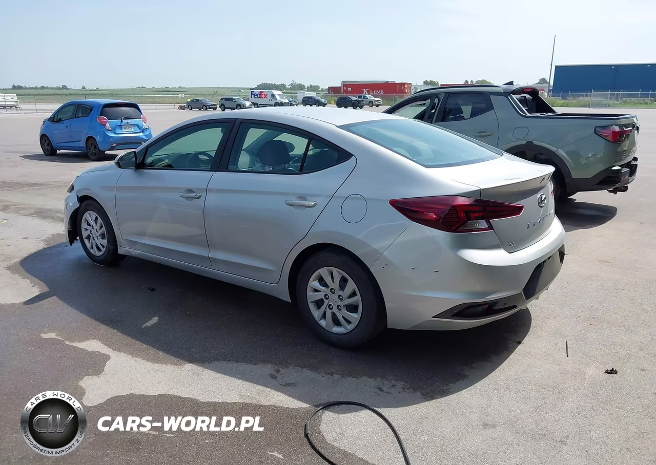2019 Hyundai Elantra Se VIN:5NPD74LFXKH446165 - 3