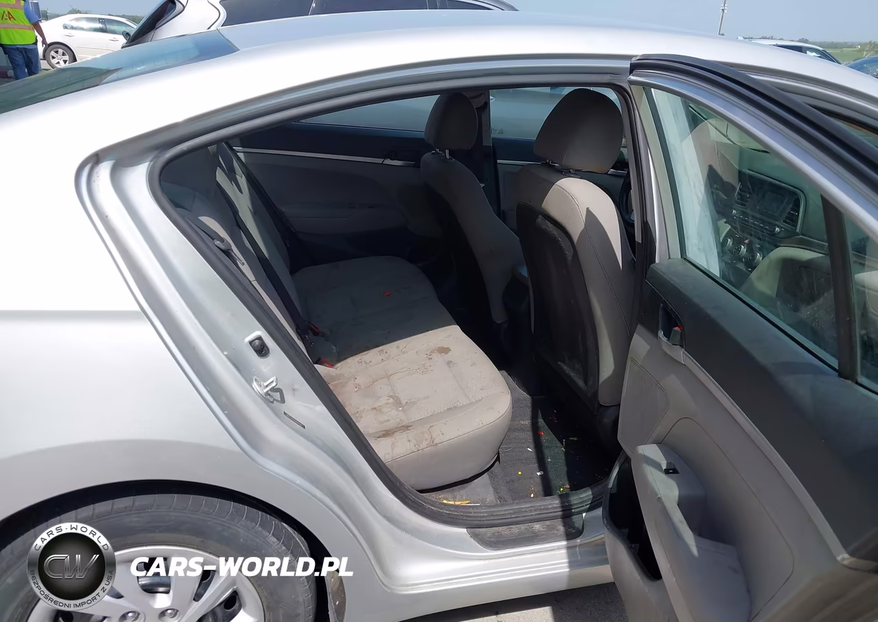 2019 Hyundai Elantra Se VIN:5NPD74LFXKH446165 - 8