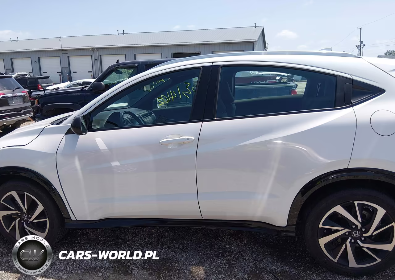 2019 Honda Hr-V Sport VIN:3CZRU6H1XKM727328 - 15