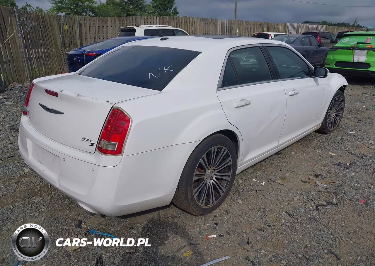 2013 Chrysler 300 300S VIN:2C3CCABTXDH602413 - 4