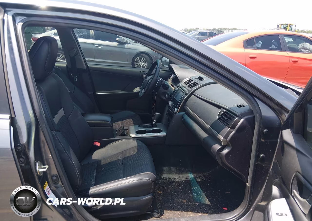 2014 Toyota Camry Se Sport VIN:4T1BF1FK3EU473148 - 5