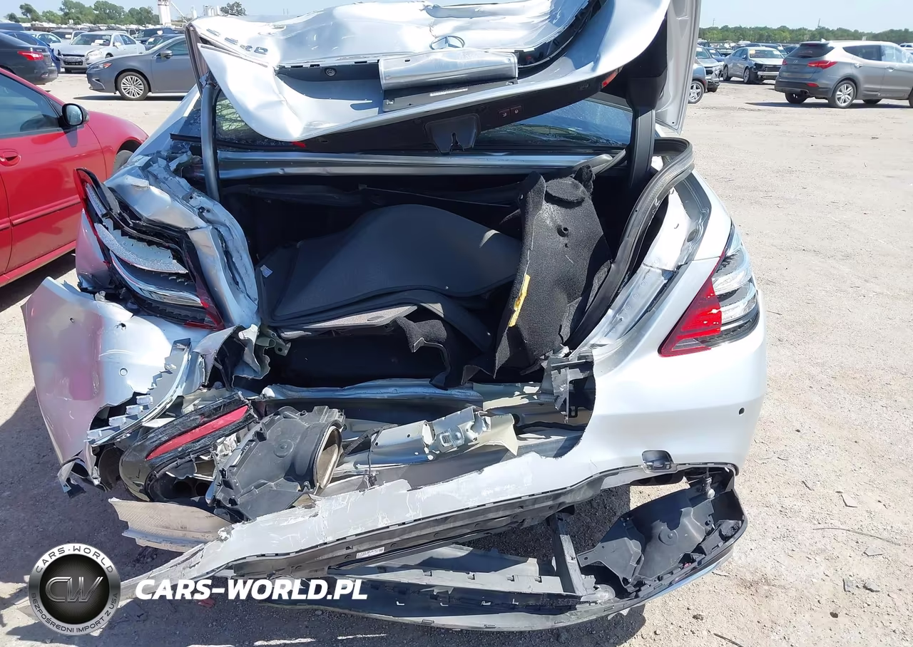 2020 Mercedes-Benz S 560 4Matic VIN:W1KUG8GB2LA559203 - 16