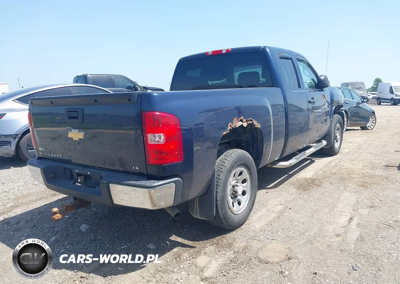 2011 Chevrolet Silverado 1500 Ls VIN:1GCRCREA6BZ317025 - 4
