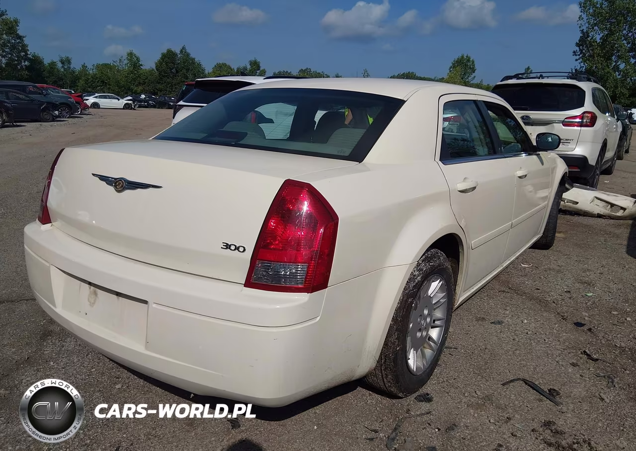 2006 Chrysler 300 VIN:2C3KA43R76H226620 - 4