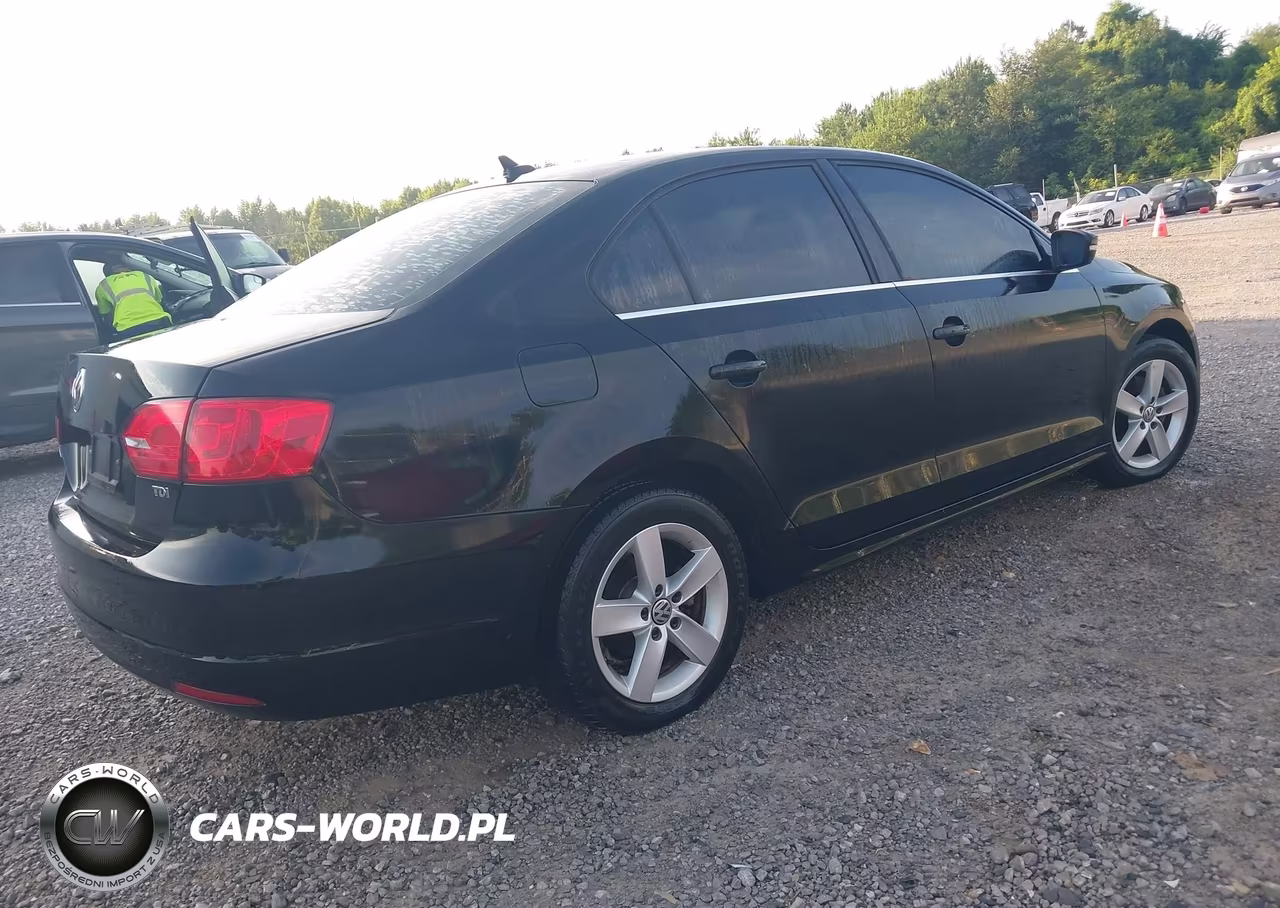 2014 Volkswagen Jetta 2.0L Tdi VIN:3VWLL7AJ9EM353438 - 4