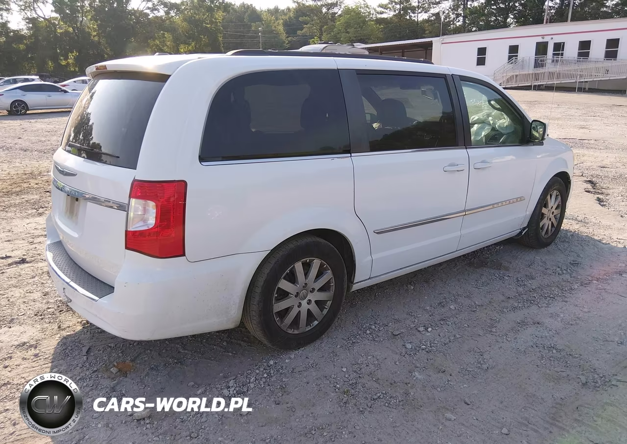 2015 Chrysler Town & Country Touring VIN:2C4RC1BG4FR715344 - 4