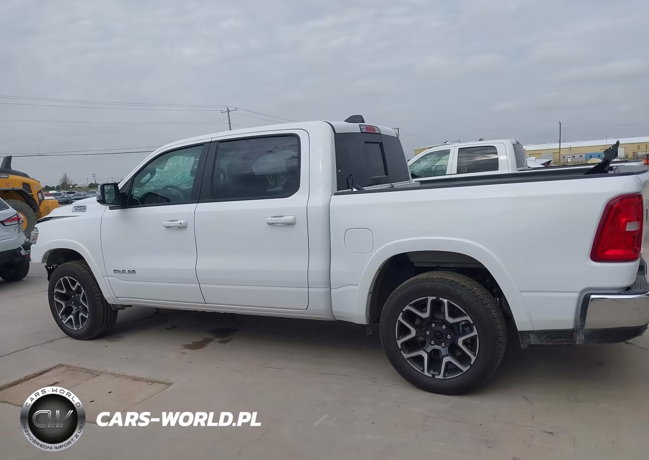2026 Ram 1500 Laramie 4X4 5'7 Box VIN:1C6SRFJP4TN325827 - 14